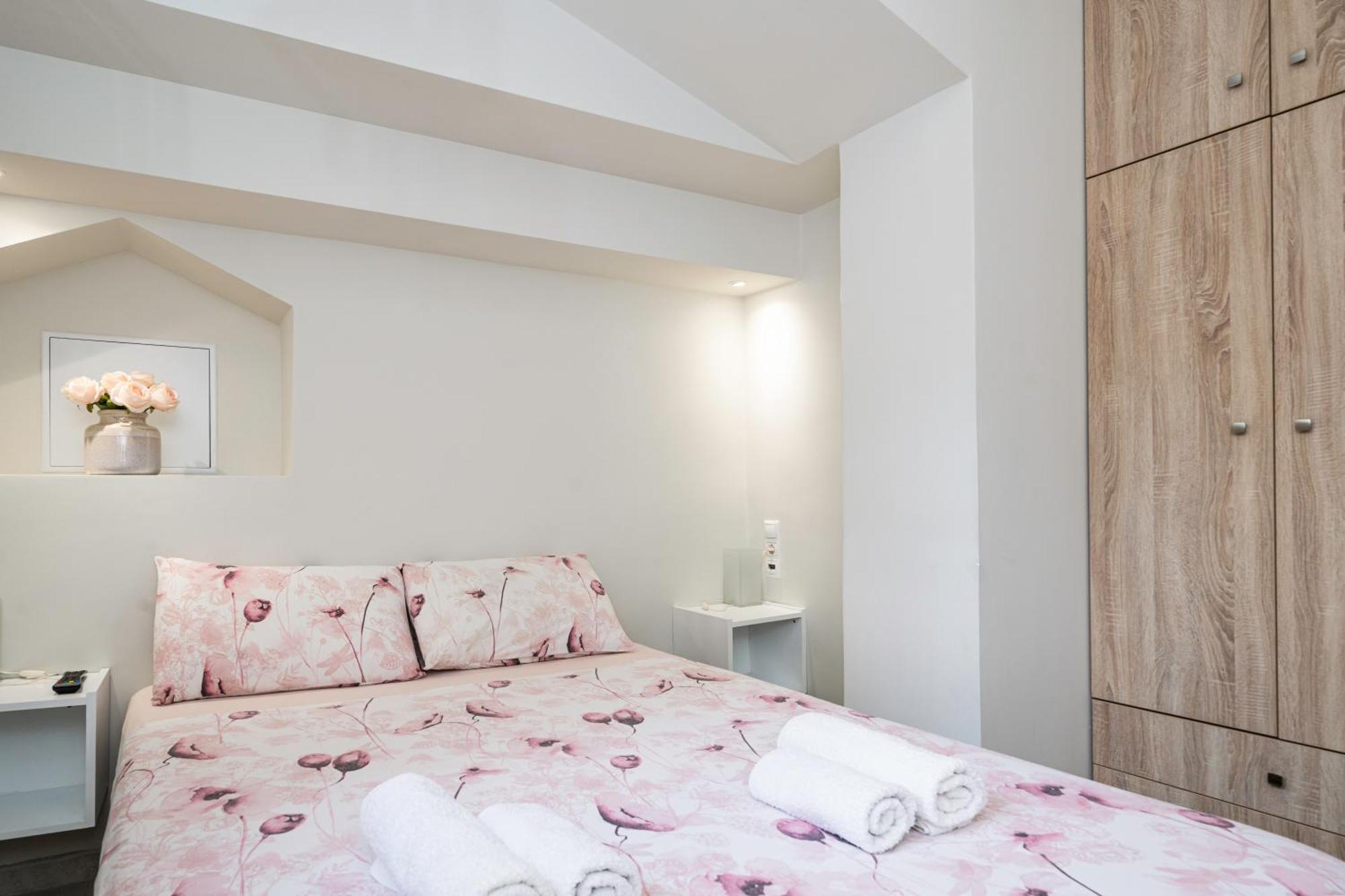 Neon Apartment, Modern, High Quality, Central Apt, Heraklion City Kültér fotó